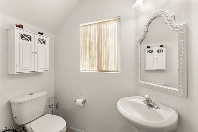 9522 Arrowhead Falls Court, Las Vegas, NV 89148