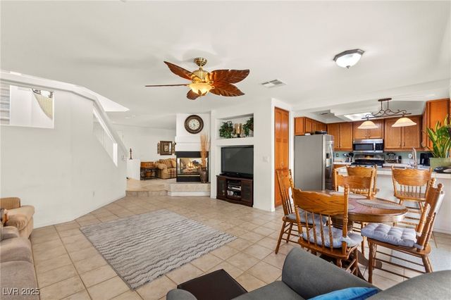 9522 Arrowhead Falls Court, Las Vegas, NV 89148