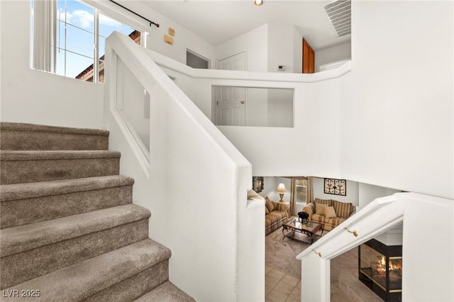 9522 Arrowhead Falls Court, Las Vegas, NV 89148