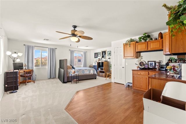 9522 Arrowhead Falls Court, Las Vegas, NV 89148