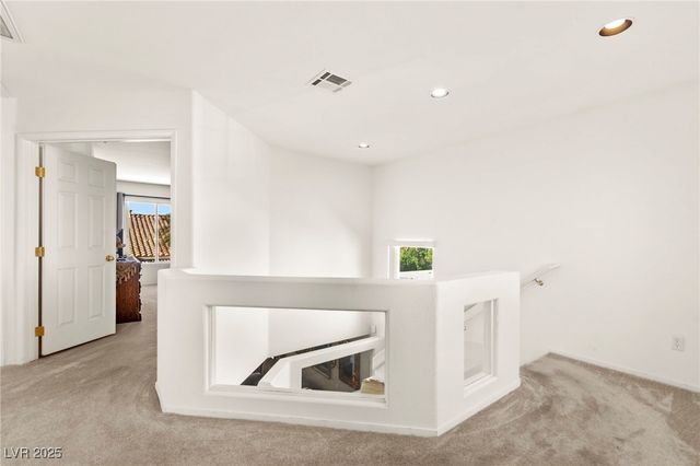 9522 Arrowhead Falls Court, Las Vegas, NV 89148