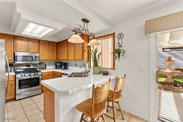 9522 Arrowhead Falls Court, Las Vegas, NV 89148