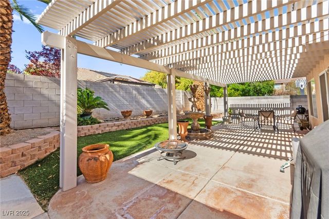 9522 Arrowhead Falls Court, Las Vegas, NV 89148