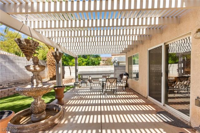 9522 Arrowhead Falls Court, Las Vegas, NV 89148