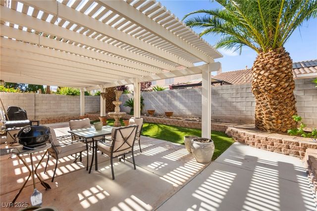 9522 Arrowhead Falls Court, Las Vegas, NV 89148