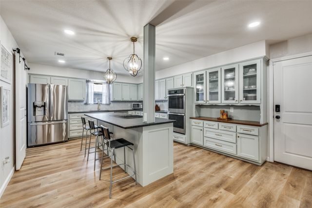 4302 Kingswick Drive, Arlington, TX 76016