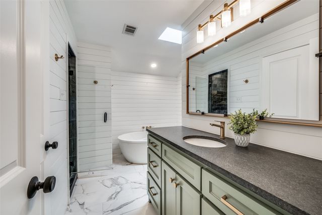 4302 Kingswick Drive, Arlington, TX 76016