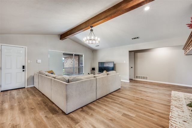 4302 Kingswick Drive, Arlington, TX 76016