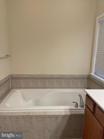 620 KINGFISHER AVE, Gaithersburg, MD 20877