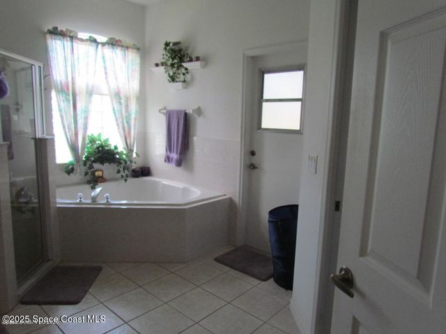 1885 Ficus Point Drive, Melbourne, FL 32940