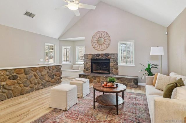 11810 Hi Ridge Rd, Lakeside, CA 92040