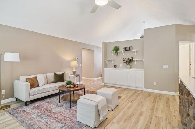 11810 Hi Ridge Rd, Lakeside, CA 92040