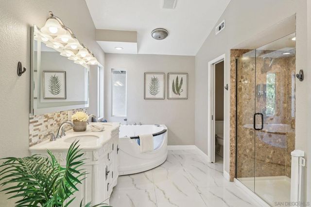 11810 Hi Ridge Rd, Lakeside, CA 92040