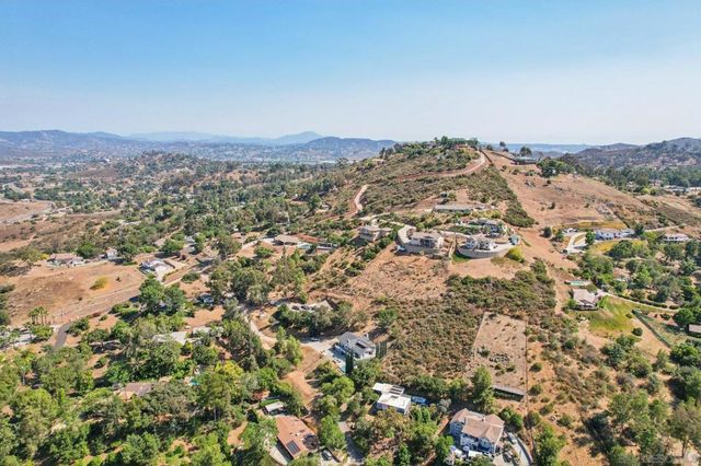 11810 Hi Ridge Rd, Lakeside, CA 92040