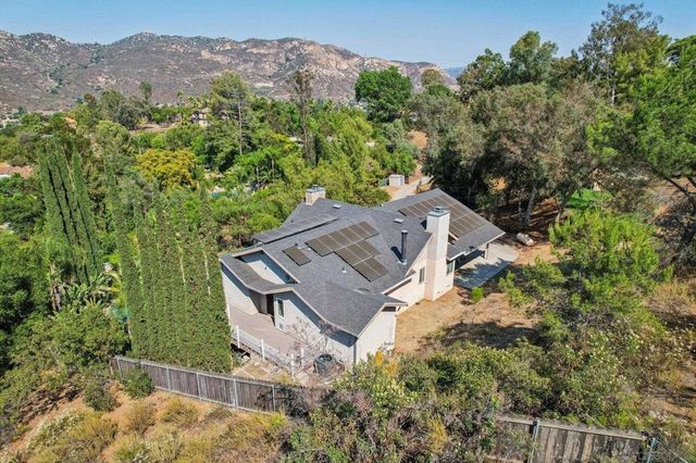 11810 Hi Ridge Rd, Lakeside, CA 92040