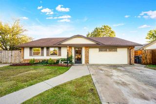 2911 NE Bellevue Cir, Lawton, OK 73507