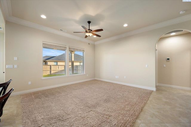 2818 Tuscanna Dr, Richland, WA 99354