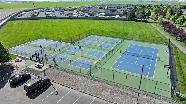 2818 Tuscanna Dr, Richland, WA 99354