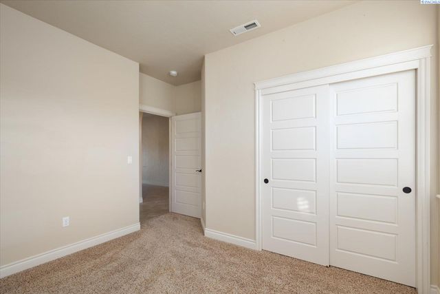 2818 Tuscanna Dr, Richland, WA 99354