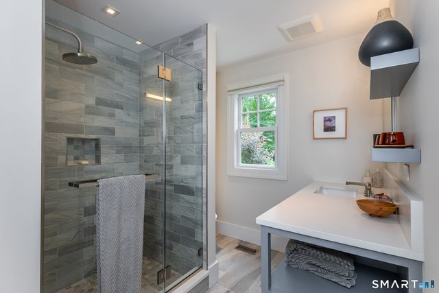 176 Apple Lane, Roxbury, CT 06783