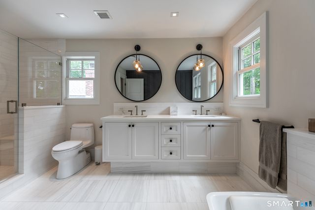 176 Apple Lane, Roxbury, CT 06783