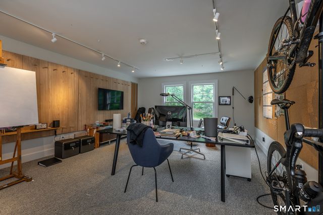 176 Apple Lane, Roxbury, CT 06783