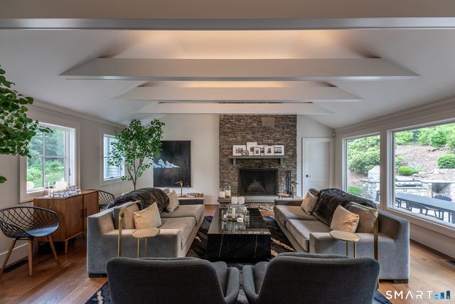 176 Apple Lane, Roxbury, CT 06783