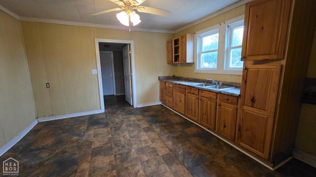 601 W Thompson Street W, Paragould, AR 72450