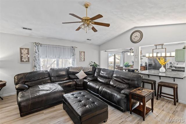 853 Mayfair Drive, Belleville, IL 62221