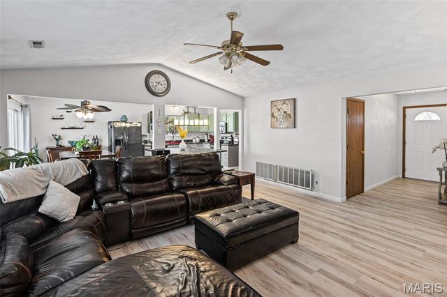 853 Mayfair Drive, Belleville, IL 62221