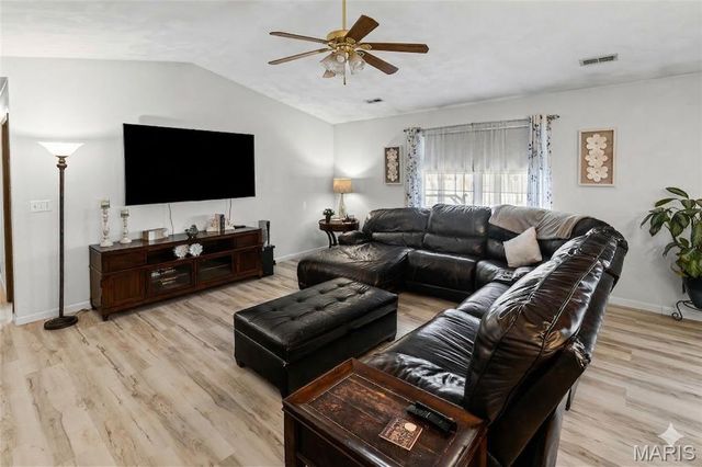 853 Mayfair Drive, Belleville, IL 62221