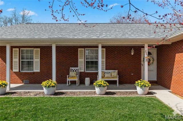 853 Mayfair Drive, Belleville, IL 62221