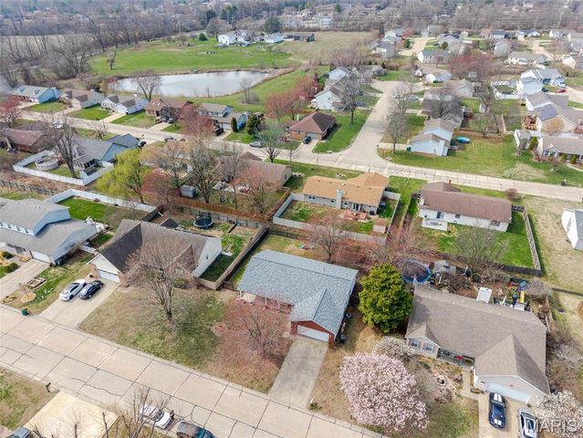 853 Mayfair Drive, Belleville, IL 62221