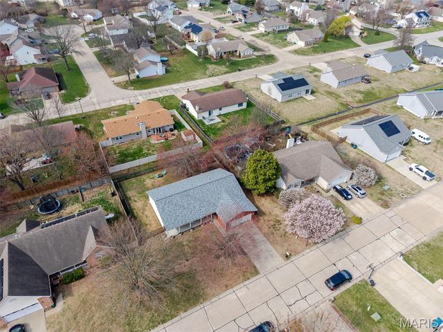 853 Mayfair Drive, Belleville, IL 62221