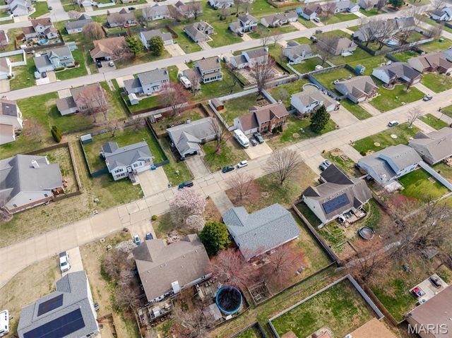 853 Mayfair Drive, Belleville, IL 62221