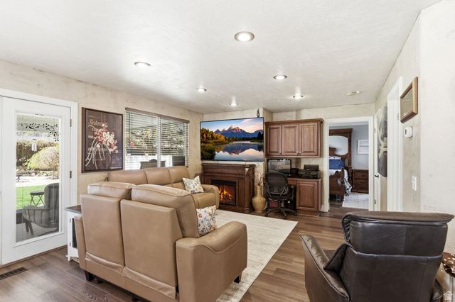 6157 W CONTADORA DR, West Valley City, UT 84128