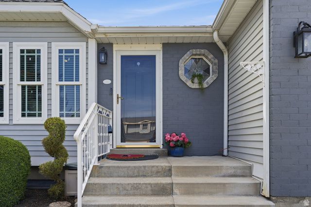 6157 W CONTADORA DR, West Valley City, UT 84128