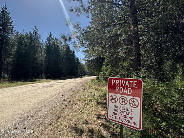 963 Irish RD, Sagle, ID 83860