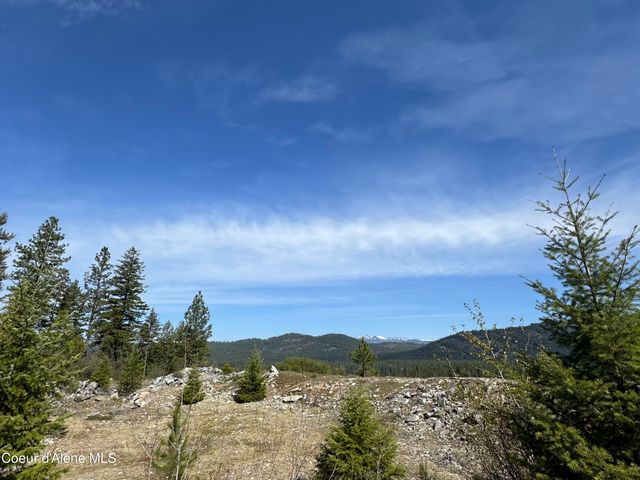 963 Irish RD, Sagle, ID 83860