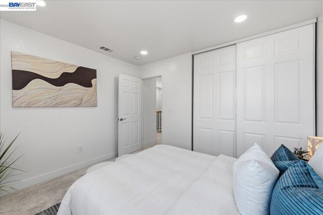 2203 Glenmount Dr, Pittsburg, CA 94565