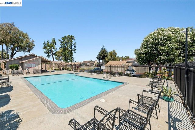 2203 Glenmount Dr, Pittsburg, CA 94565