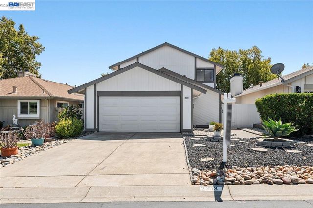 2203 Glenmount Dr, Pittsburg, CA 94565