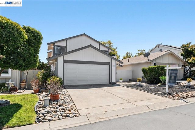 2203 Glenmount Dr, Pittsburg, CA 94565
