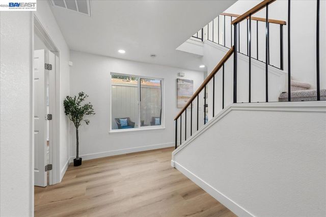 2203 Glenmount Dr, Pittsburg, CA 94565