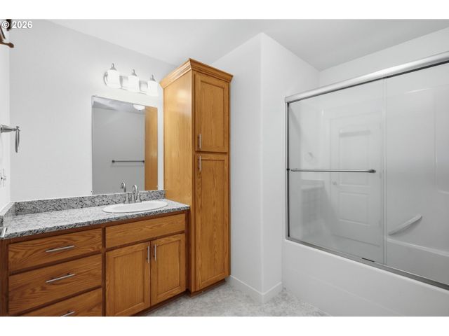 4552 LIVE OAK St, Sweet Home, OR 97386