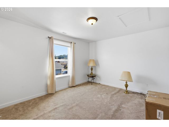 4552 LIVE OAK St, Sweet Home, OR 97386