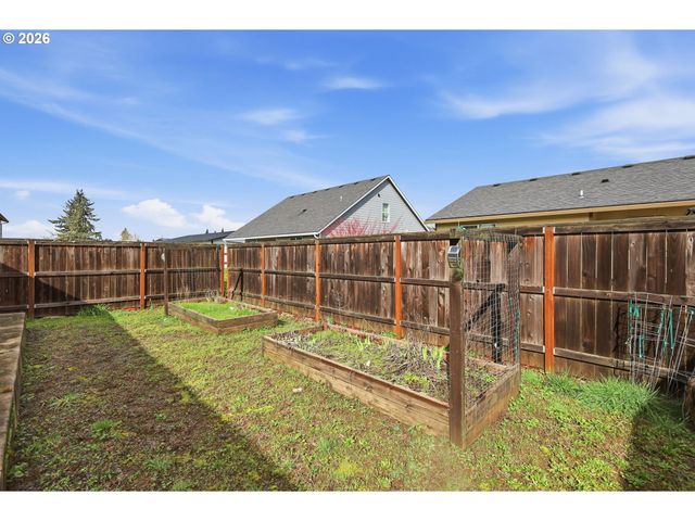 4552 LIVE OAK St, Sweet Home, OR 97386