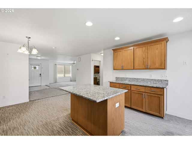 4552 LIVE OAK St, Sweet Home, OR 97386