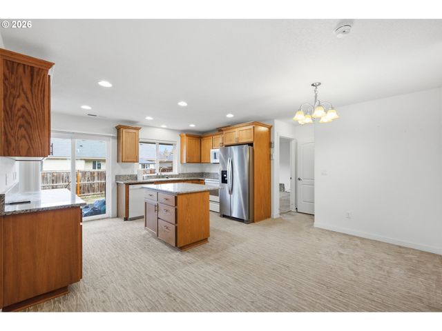 4552 LIVE OAK St, Sweet Home, OR 97386