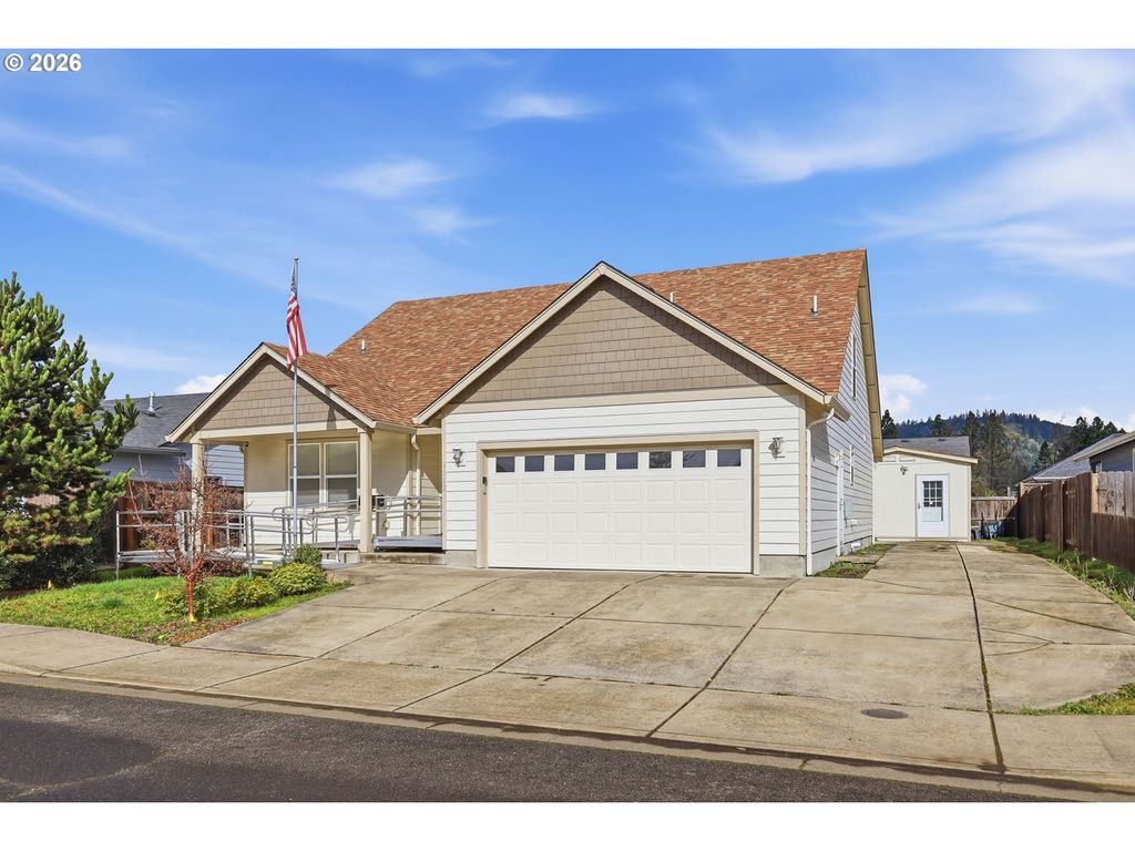 4552 LIVE OAK St, Sweet Home, OR 97386